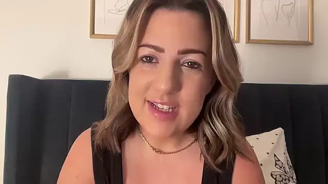 MsBelleWarick live cam on StripChat