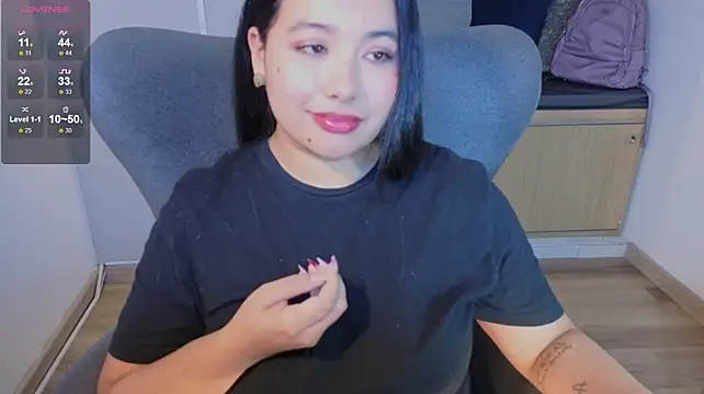 Hinata_98 live cam on StripChat
