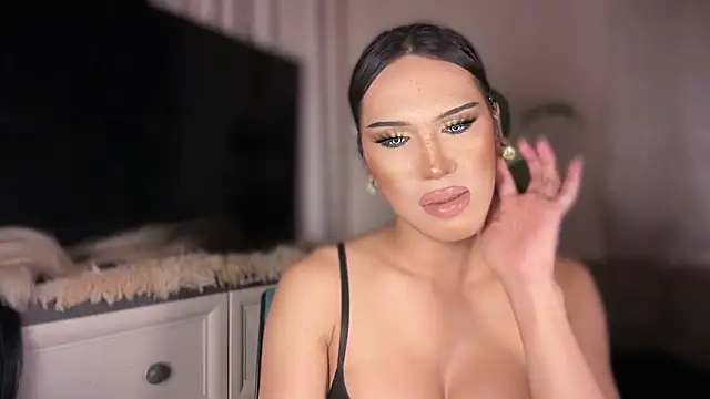 Ts_glamxx live cam on StripChat