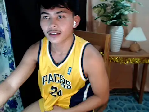 twink_ivanxxxx live cam on StripChat