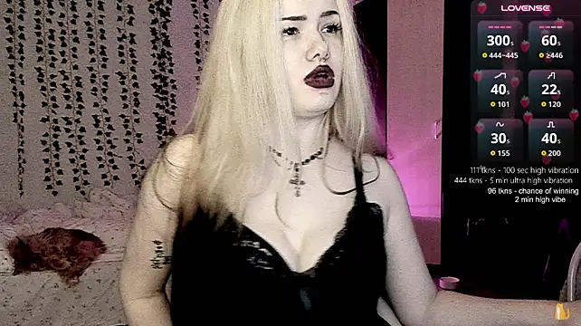strawberry_elfcat