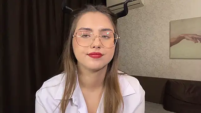 Mina_Aston