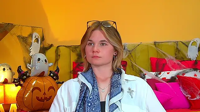 real live web cam AliceAllard
