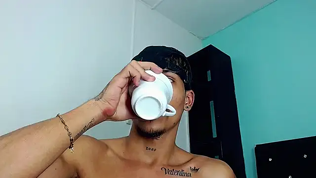 angel_foxc13 (M twink) - happy happy Angel