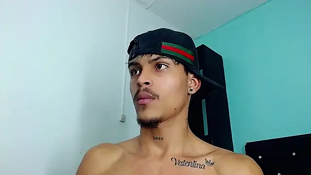 angel_foxc13 (M twink) - happy happy Angel