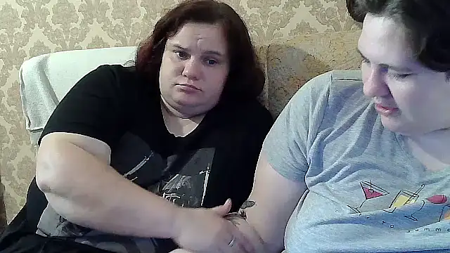 EmmaXKristall live cam on StripChat