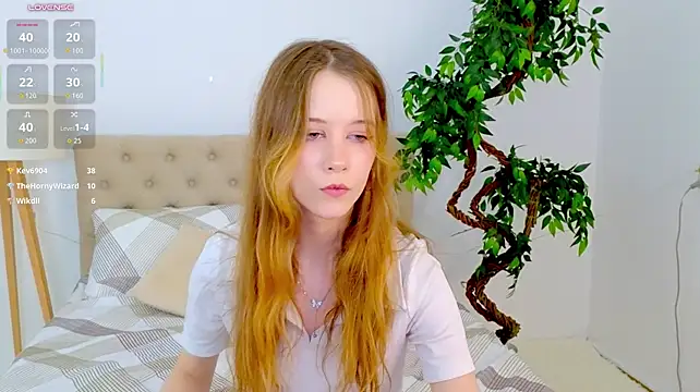 SvarovskiE live cam on StripChat
