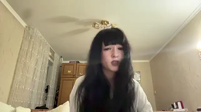 kimberydresher (F teen) - Give you a shy little shoulder shrug 🌷