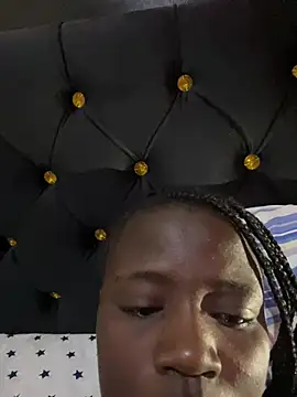 juicytee live cam on StripChat