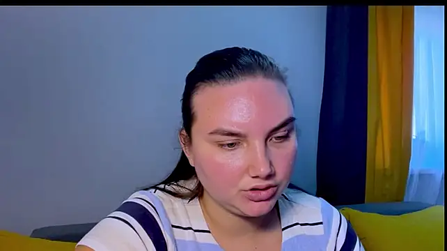 Dreamyblushfairy live cam on StripChat