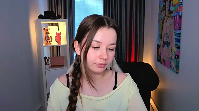 RileyBloomss live cam on StripChat