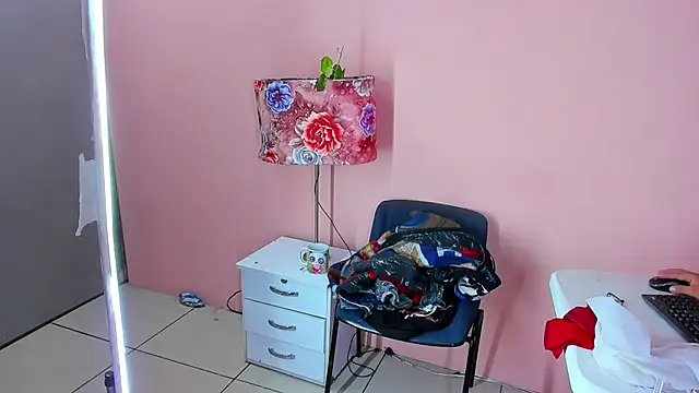 ivonnexx_ webcam