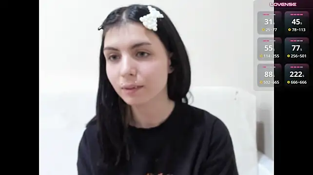 ErlinaBuoy live cam on StripChat