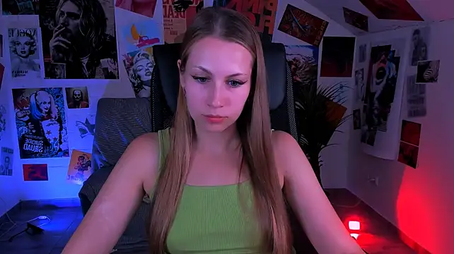 EvelinaSolt live cam on StripChat