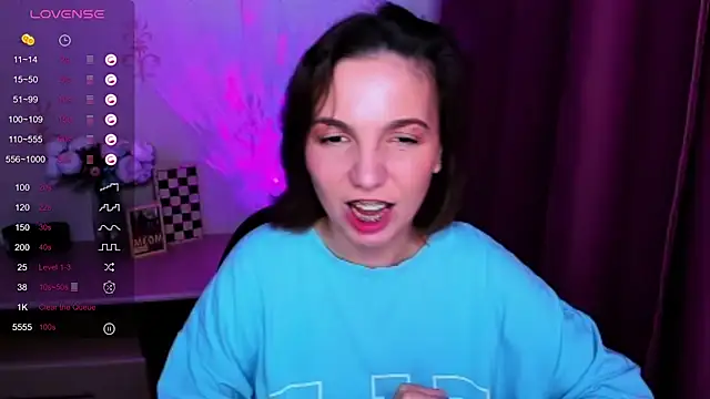 KindHazelHere_ webcam