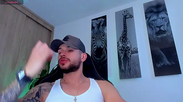 Santos_ramirez1 live cam on StripChat