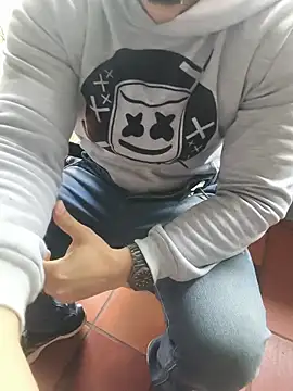 jacson_w8 live cam on StripChat