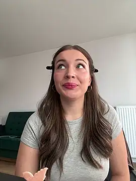 Julie_Peach