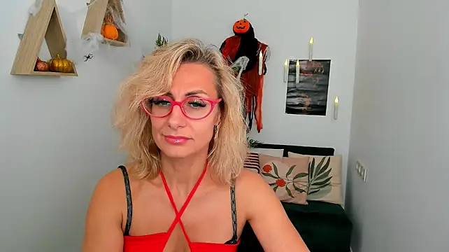 MuseOfStage live cam on StripChat