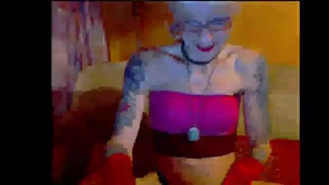 cuxladyboy live cam on StripChat