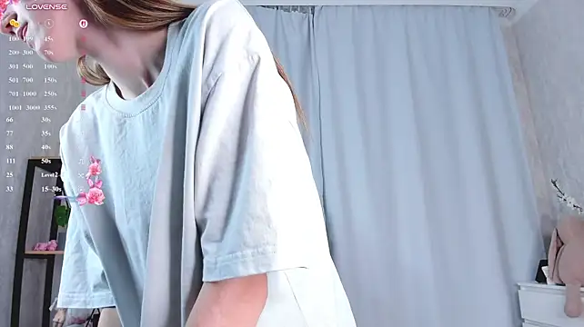 NellieEinspahr live cam on StripChat