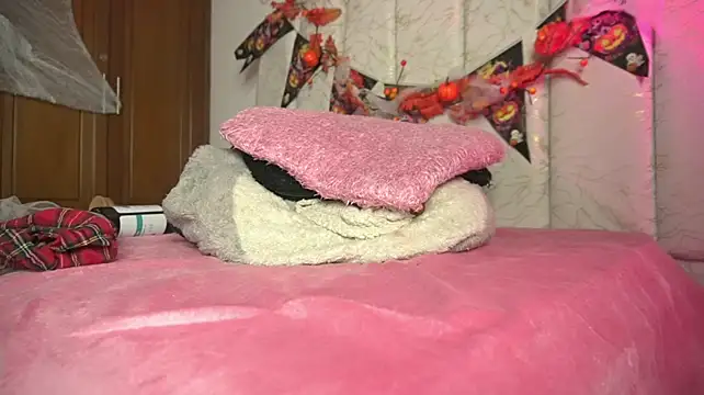 pocahotass_11 live cam on StripChat