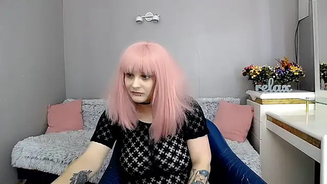 Estheri live cam on StripChat