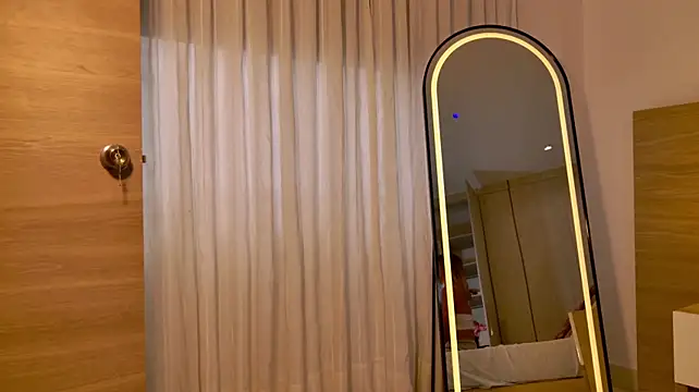 KristhenBella webcam