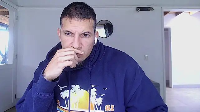 Shane_Clay on Stripchat