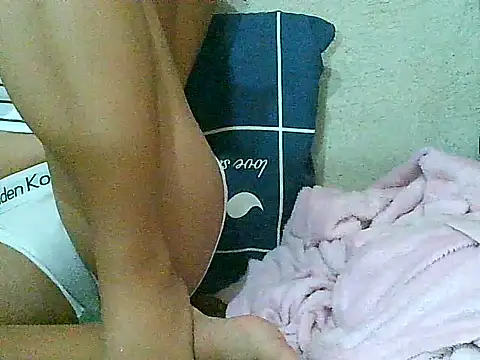 PinaySkinnyGirl