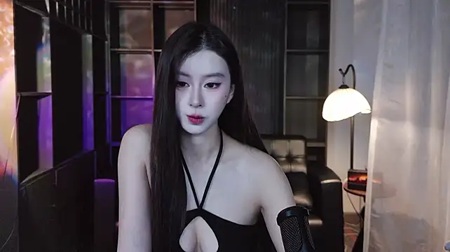 Elowen-8
