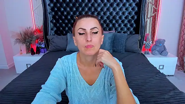 Rebecca_Diamond