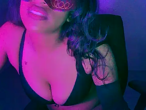 Hot-Honey20 live cam on StripChat