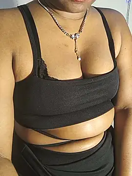 DIRTYSECRET_QUEEN_07