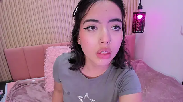 Abril_adams_
