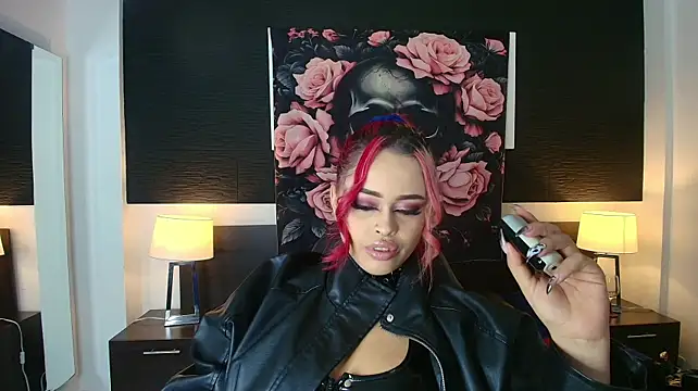 EvaaFoxxy1