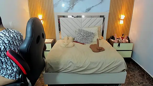 KAROLLJONES1