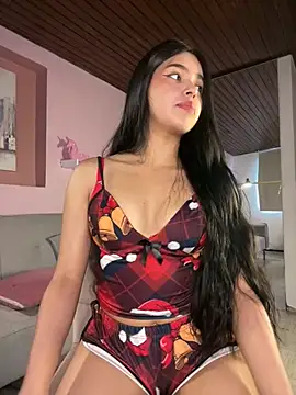 LunaMoore_Pink