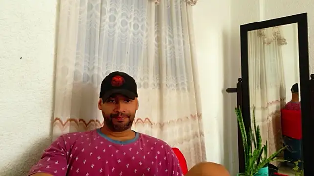 musclehetero live cam on StripChat