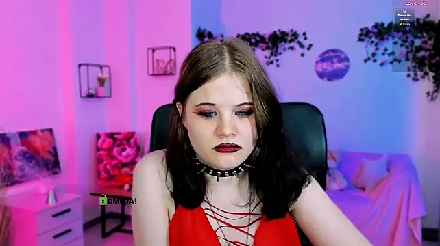 nikki_kiss_