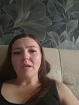 MilaMature live cam on StripChat