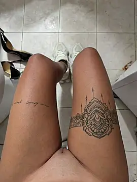 Thegirlofthemirror