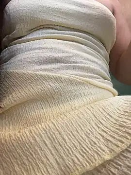 Valentina-gomezz live cam on StripChat