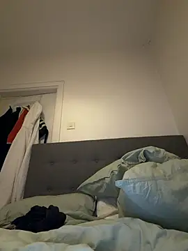 jannis1992 live cam on StripChat