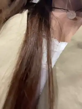 mia999 (F milf) - 户外假鸡吧抽插1分钟