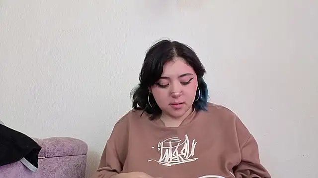 Blueberry_gothic webcam