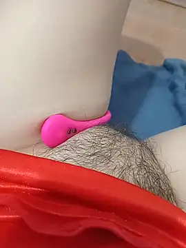 Minh32love live cam on StripChat