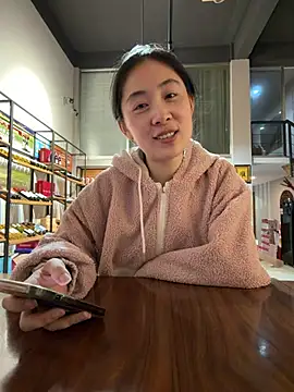 yiyi_yi live sex cam