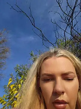 dirtyfeelin (F young) - Play pussy on the lake🏝🚨🌹