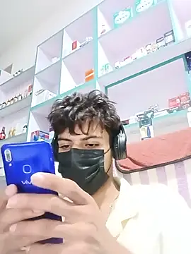 Hornyboy337 live sex cam